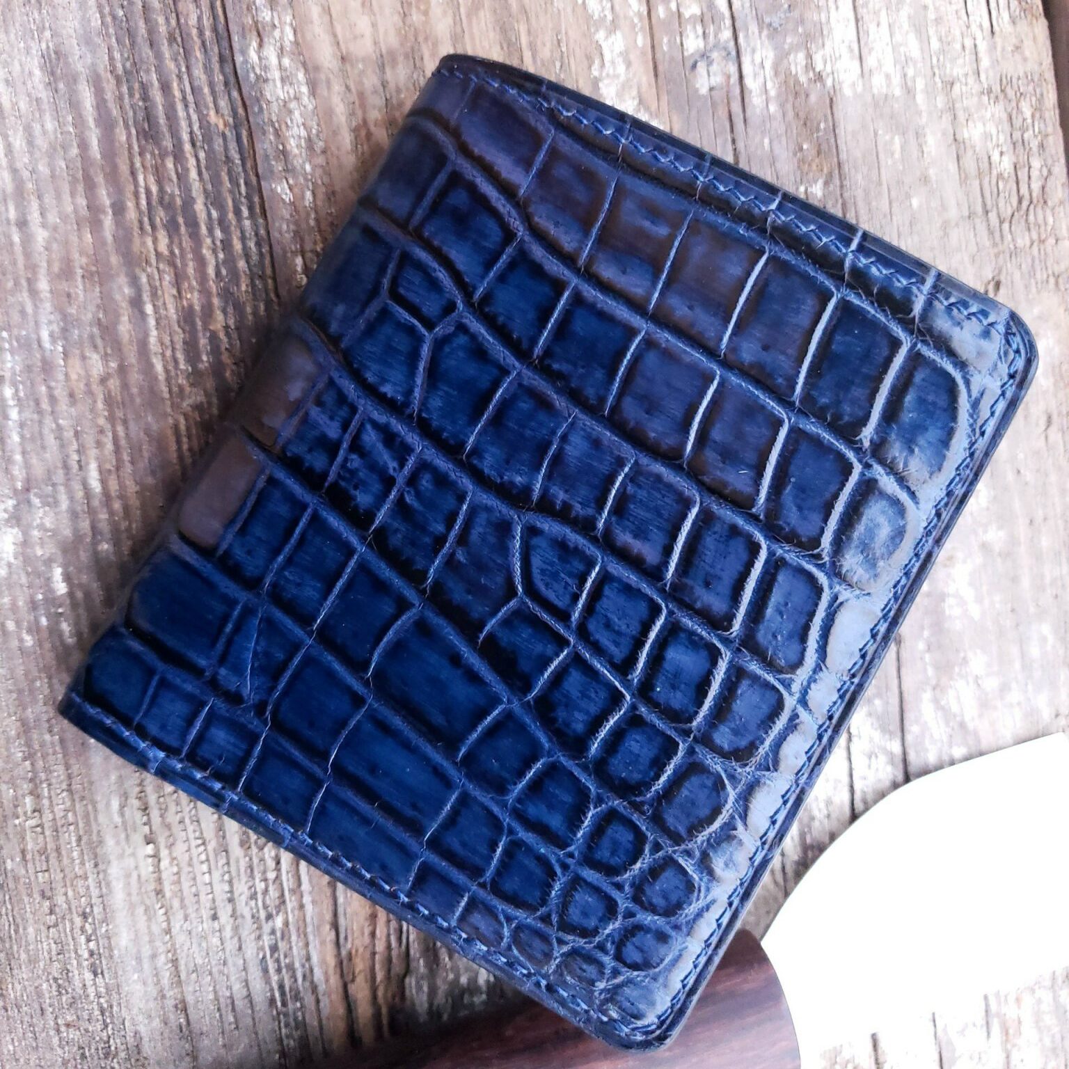 Navy Crocodile leather wallet 7g